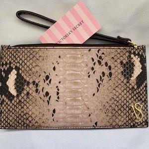 ‼️SOLD‼️Victoria’s Secret Wristlet Rare